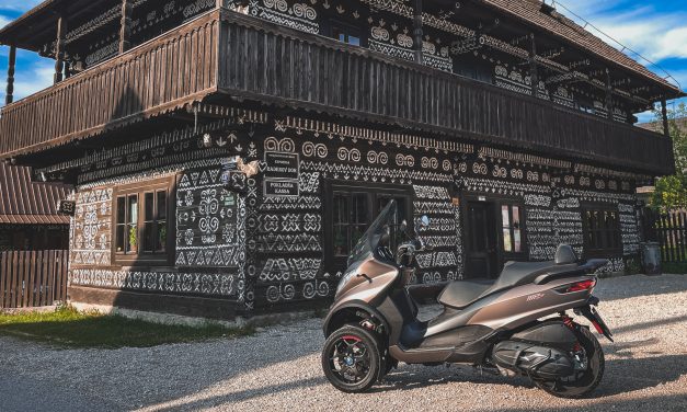 Test: Piaggio MP3 500 – keď máš o koliesko viac